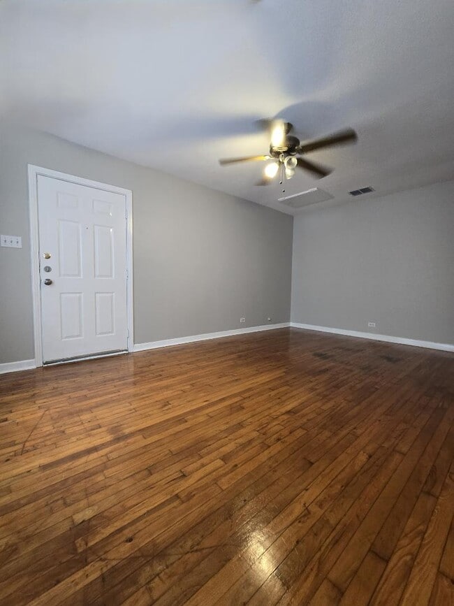 Building Photo - 1339 W Hollywood Ave