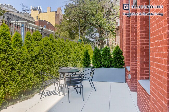 Foto del edificio - 955 Sterling Pl