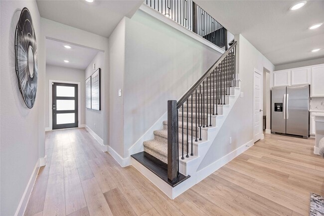 Building Photo - 6923 California Black Oak Dr