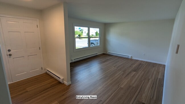 Building Photo - 250 Lovering St