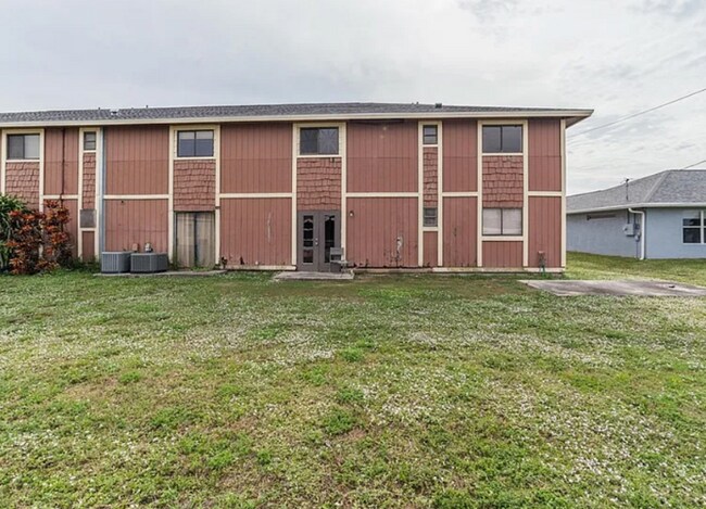 Building Photo - 1407 SW 16th Terrace