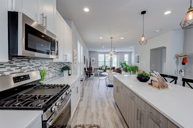 Foto del edificio - 18732 Centro Main St