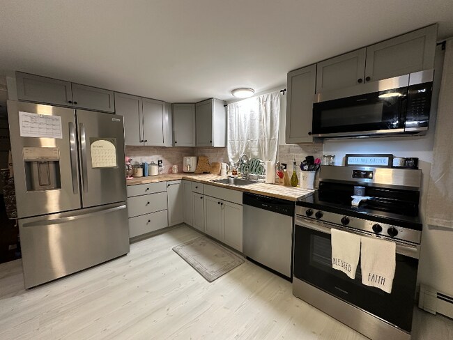 Foto del edificio - 152 Lepes Rd