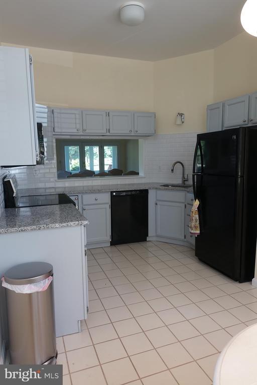 Foto del edificio - 6006 Bridgepointe Dr