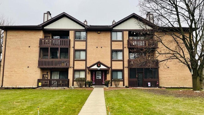 Foto del edificio - 6015 Lakeside Pl