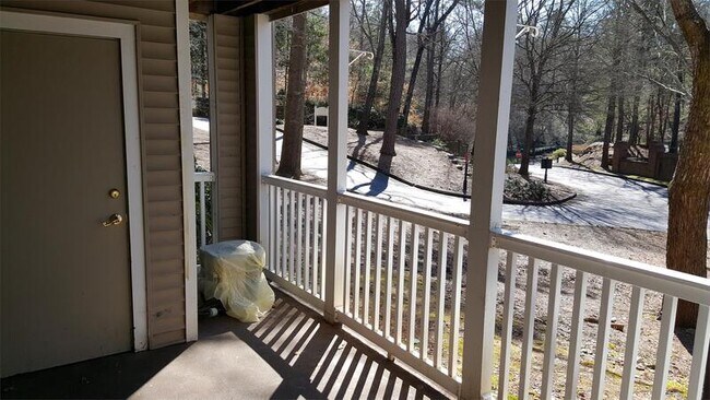 Foto del edificio - 606 Barrington Hills Drive