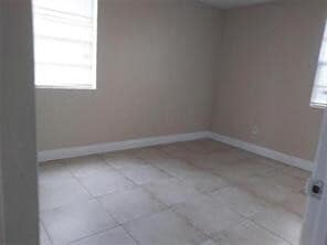 Building Photo - 1227 SW 46th Ave