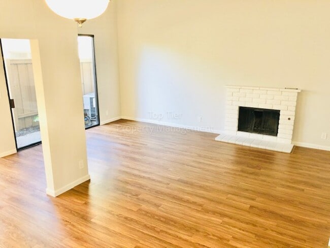 Building Photo - Very nice 2 Bd/2 Ba, 1500 sf Walnut Creek ...