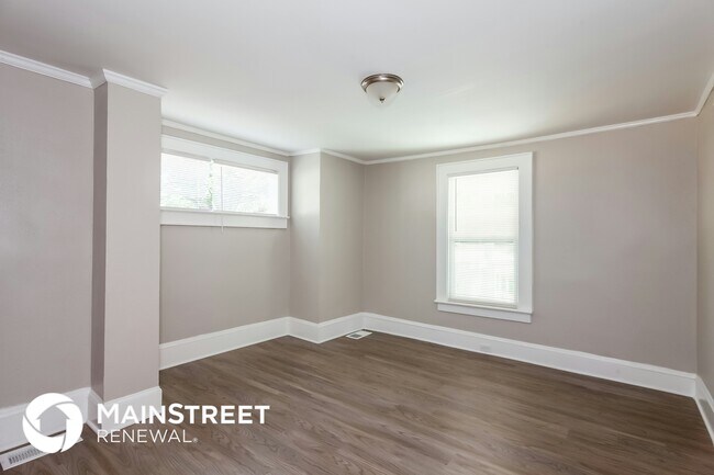 Foto del edificio - 2620 Midland Ave