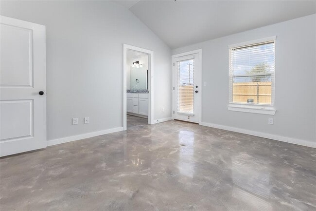 Building Photo - 2325 SW 90th Pl