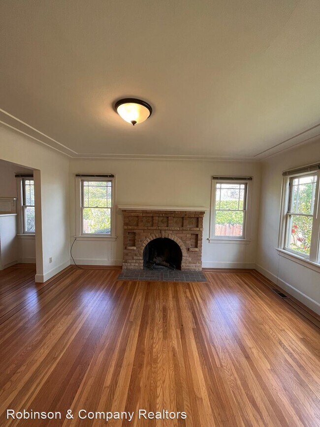 Foto del edificio - 2 br, 1 bath House - 969 University Drive