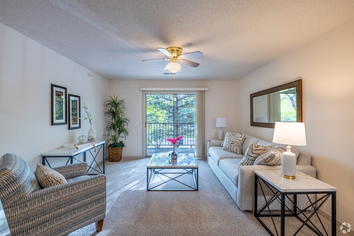 Primary Photo - LEXINGTON ESTATES