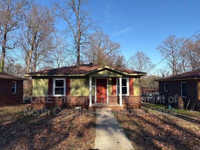 Photo - 1708 Newland Rd House