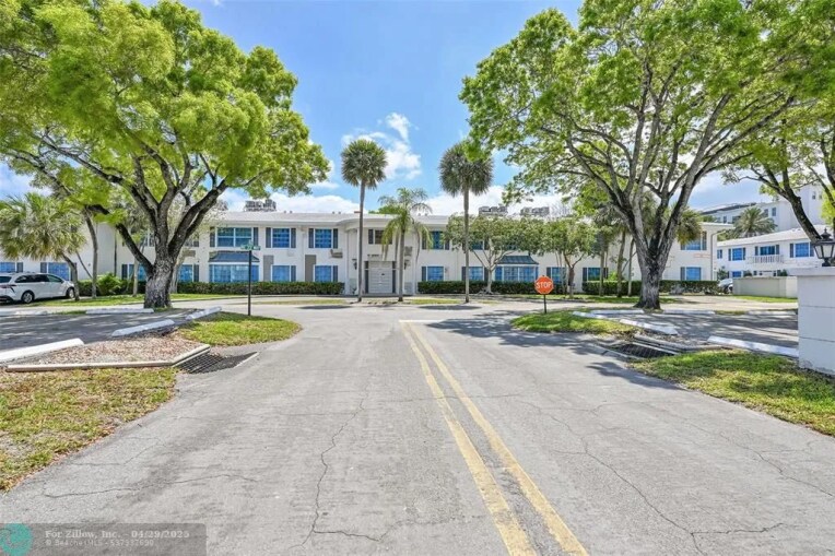 Foto principal - 6700 NE 22nd Way