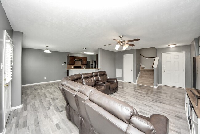 Foto del edificio - 9219 Dewberry Blossom Ln