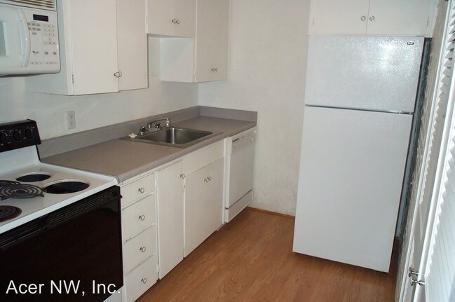 Foto del edificio - 2446 55th Ave SW