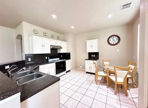 Building Photo - 11815 Champions Grove Ln