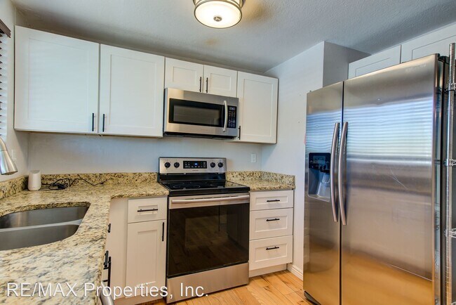 Building Photo - 4 br, 2 bath House - 1543 Southmoor Dr.