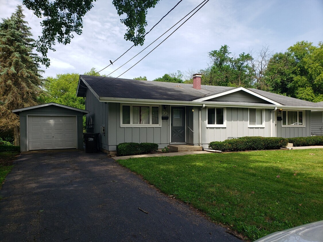 Primary Photo - 70 Pine Ct