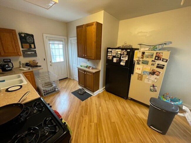 Building Photo - Charming 3-Bedroom Single Family Home in S...