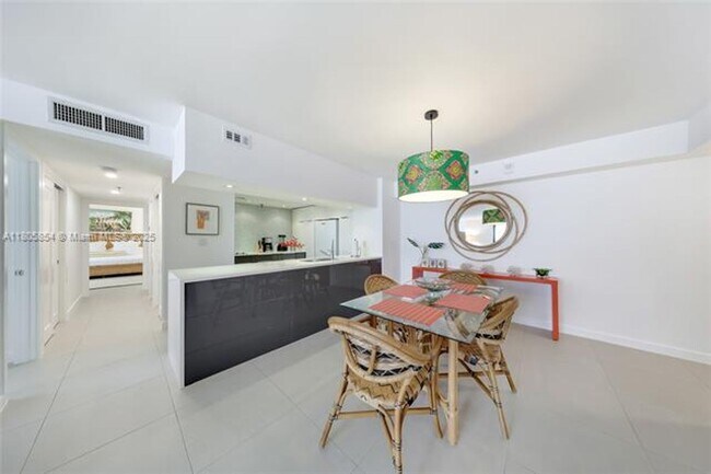 Foto del edificio - 1621 Collins Ave