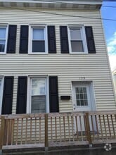 Building Photo - 129-131 Elm St