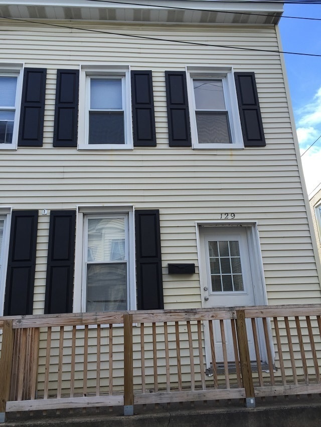 Building Photo - 129-131 Elm St