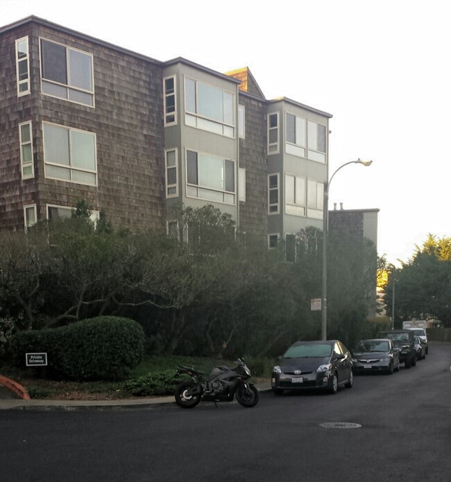 Top floor in the center of this unit - 95 Red Rock Way