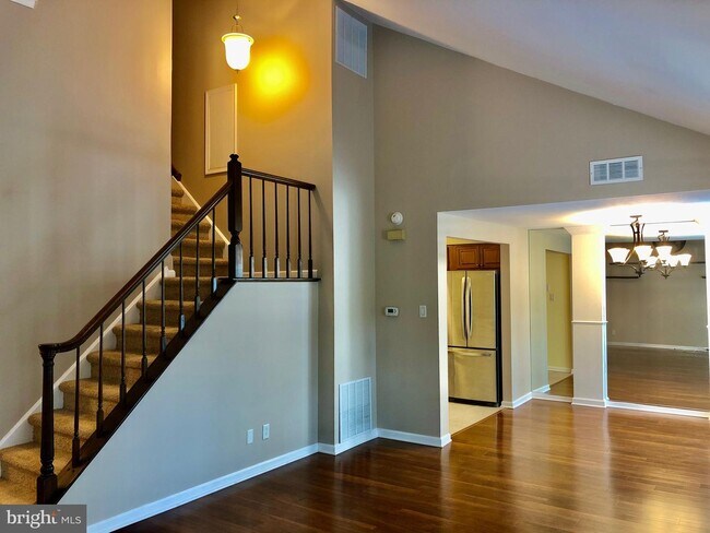 Building Photo - 354B Willow Turn