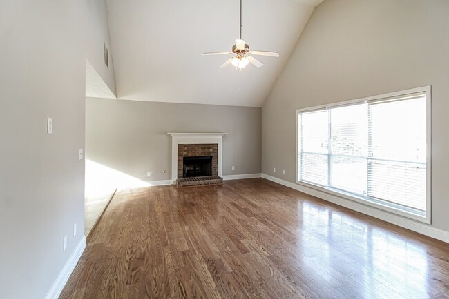 Foto del edificio - 248 Pebble Creek Dr