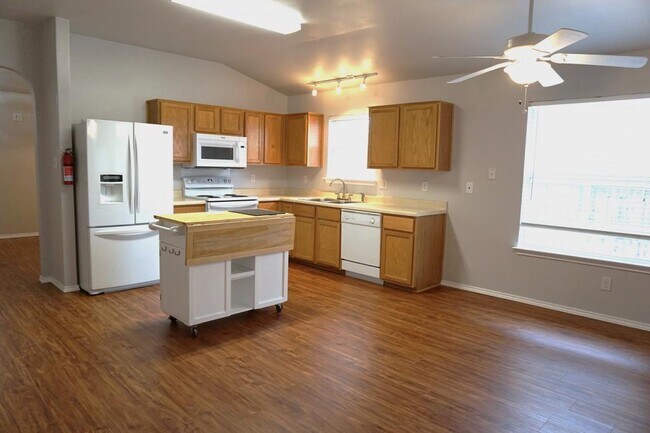 Building Photo - 9014 Clearwood Pth