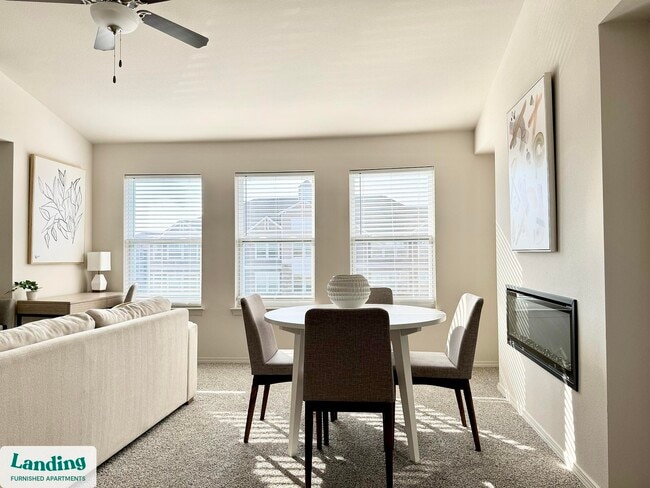 Foto del edificio - 301 Towne Center Dr