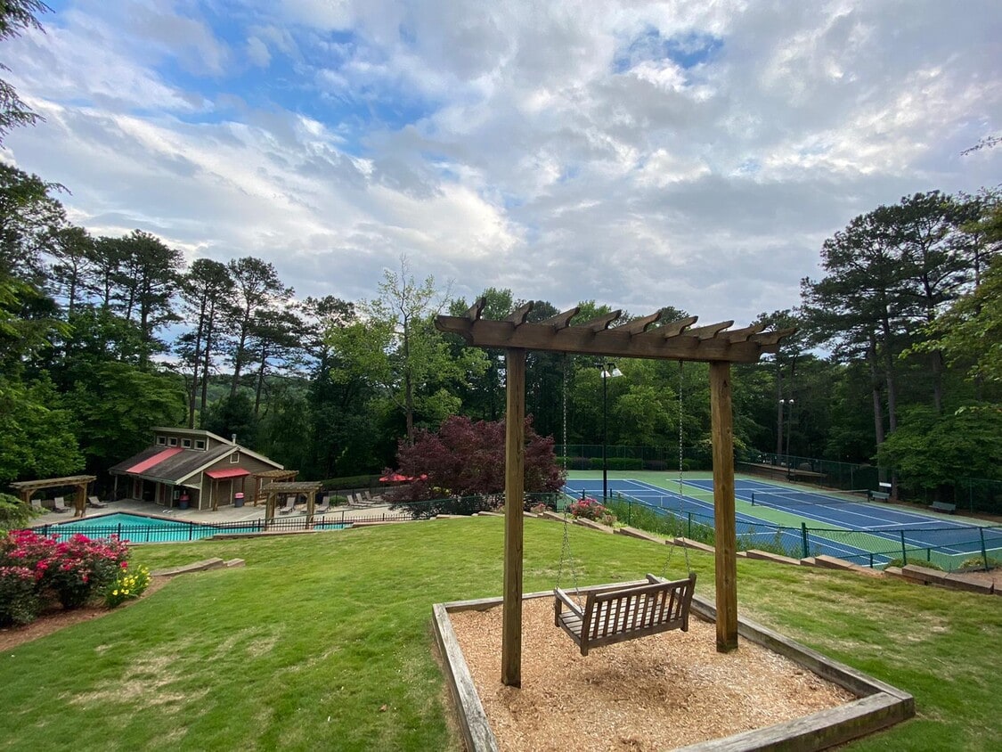 Primary Photo - 1403 Riverview Dr