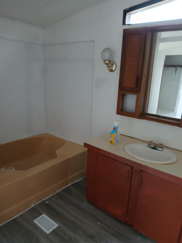 Building Photo - 1205 N State St