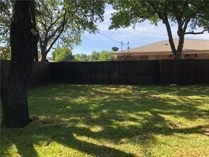 Building Photo - 1804 Camelot Cove
