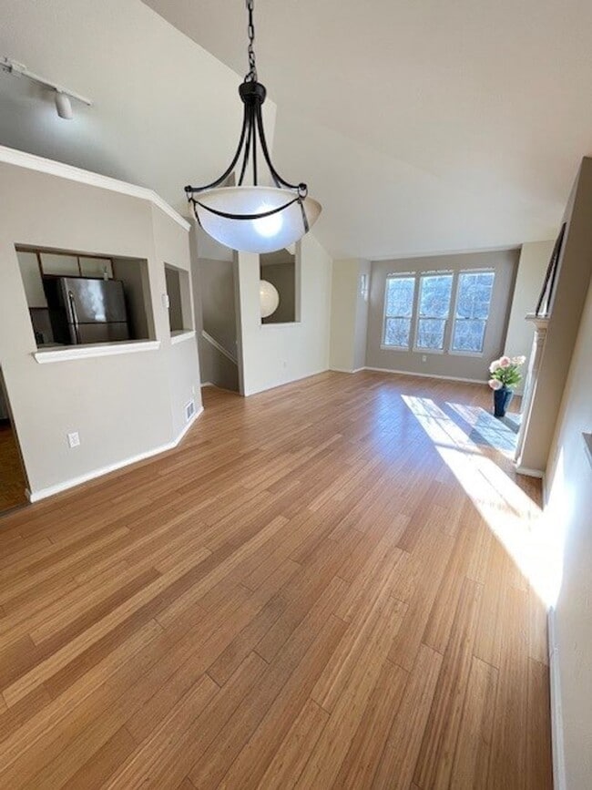 Building Photo - Sandpoint Home