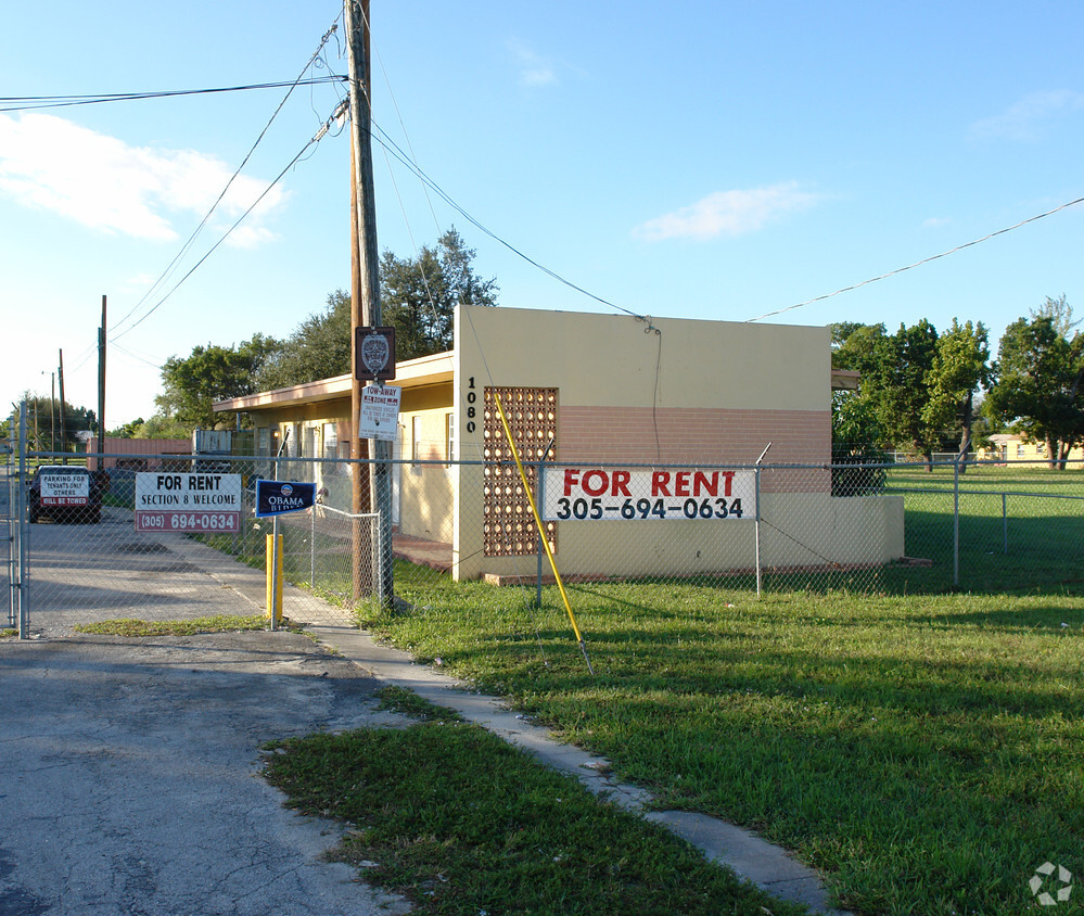 Primary Photo - 1080 NW 79th St