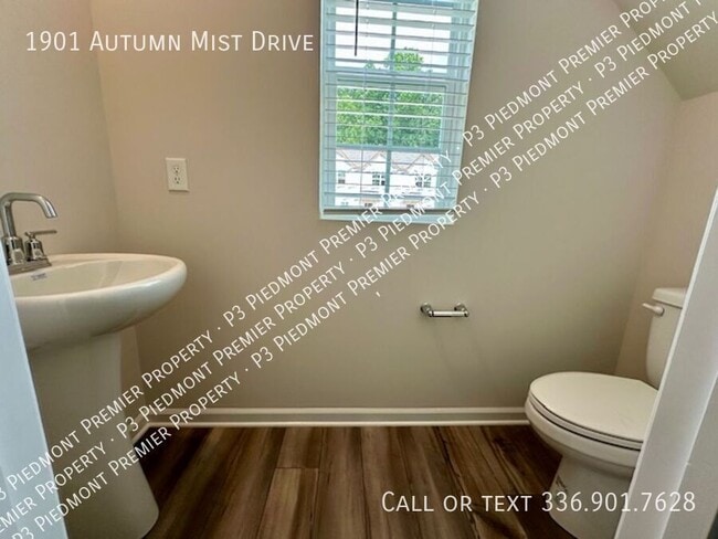 Building Photo - 1901 Autumn Mist Dr