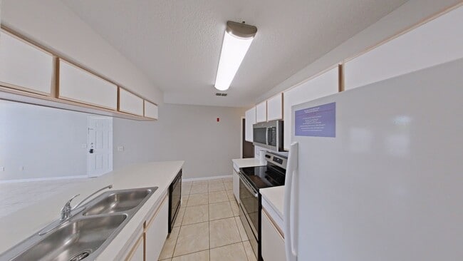 Foto del edificio - Lovely 3 Bed 2 Bath Condo in Villas at Isl...