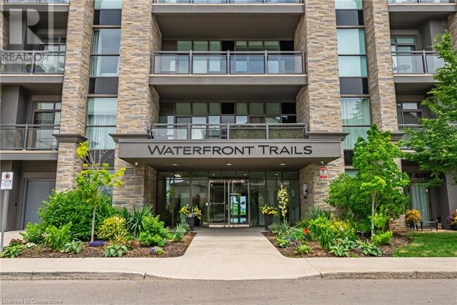 Photo du bâtiment - 35 Southshore Cres