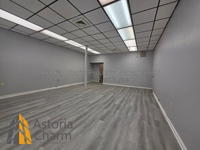 Building Photo - 2107 N Charles St