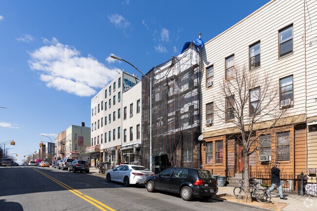 Building Photo - 153 Wilson Ave