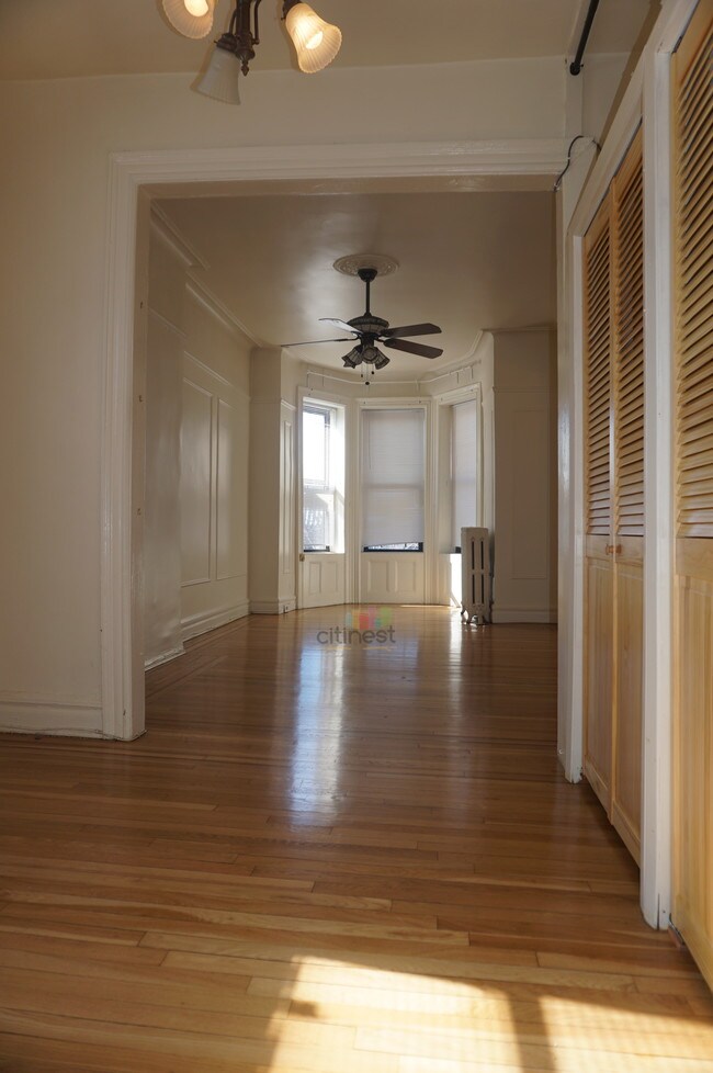 Building Photo - 471 73rd St