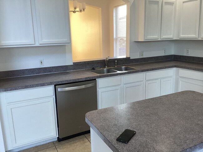 Foto del edificio - Kissimmee Pool Home with 7 bedrooms!