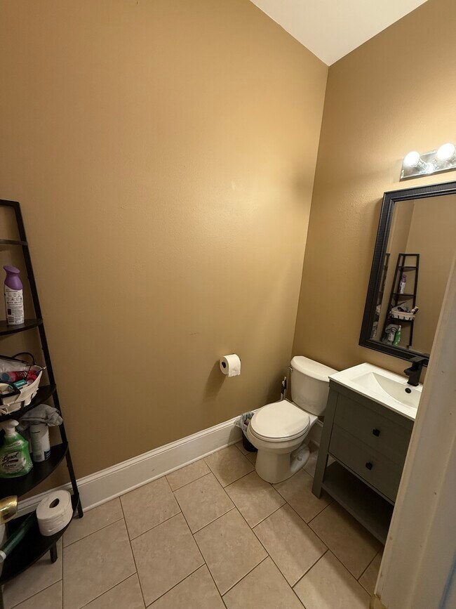 Building Photo - 503 Third St