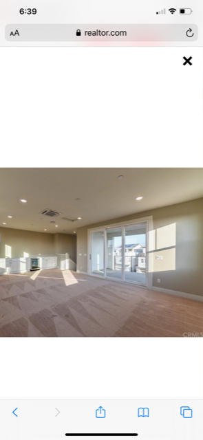 Building Photo - 147 Crossover