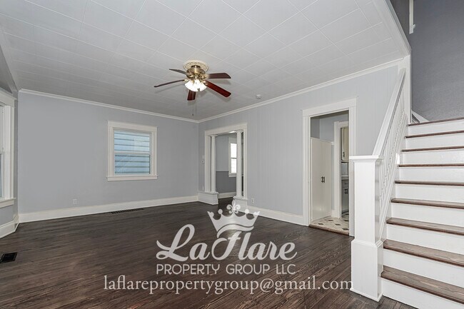 Building Photo - 631 Clark St