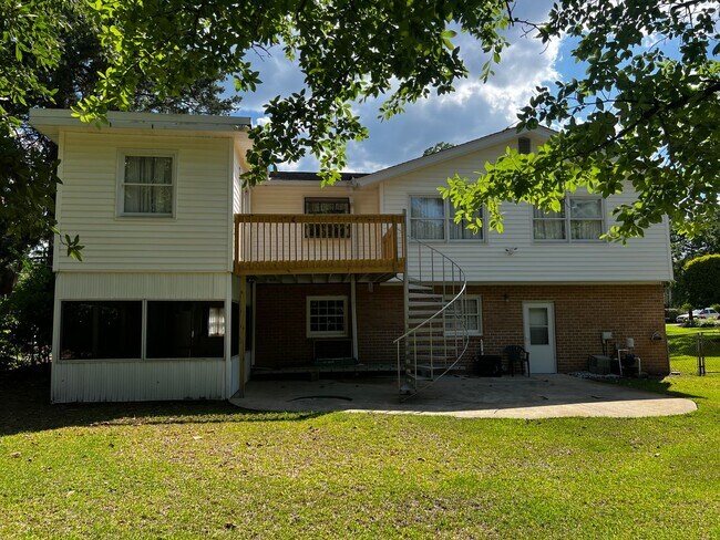 Foto del edificio - Home for Rent in the Avenues of Myrtle Beach