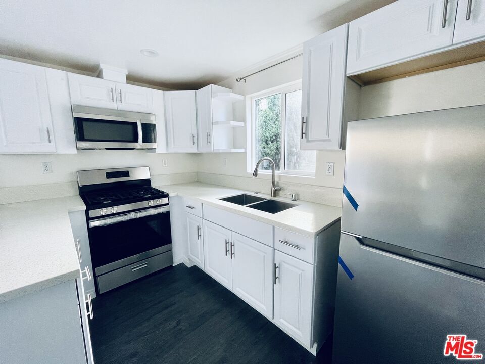 Foto principal - 463 N Ardmore Ave