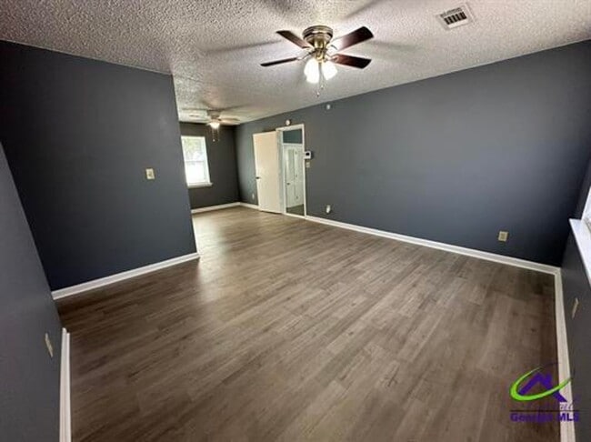 Building Photo - 503 Coventry Ct